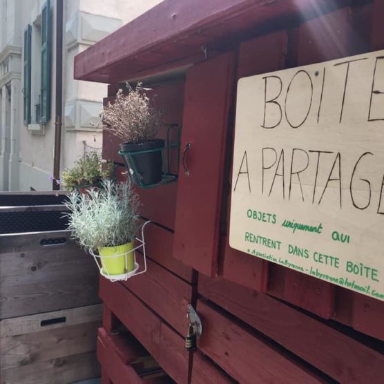 Boîte à partage de la Byronne